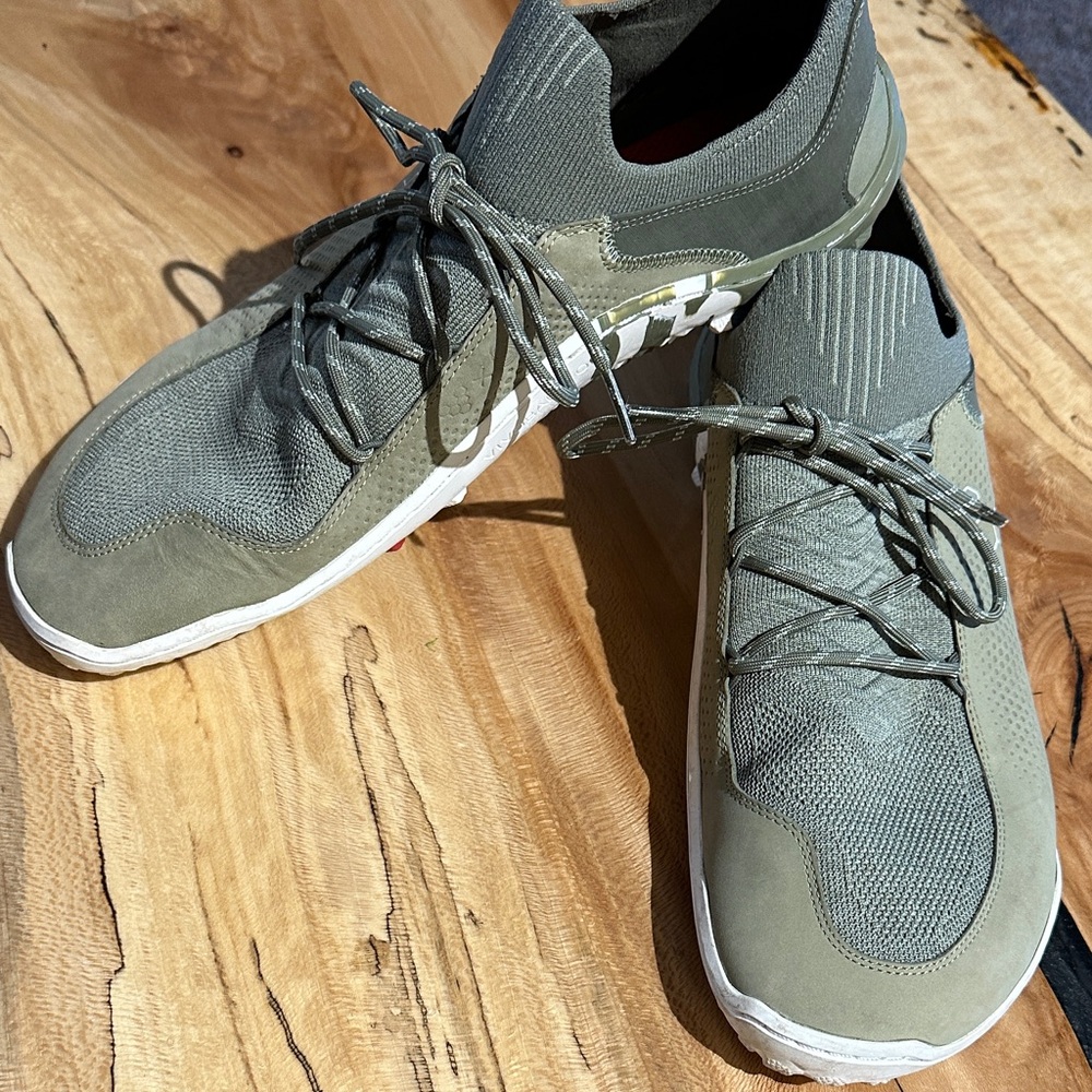 Men’s Vivobarefoot Tracker Decon low hiking shoes